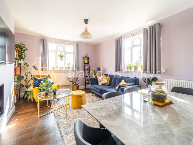 Apartment for rent in Brunswick Park, Greater London