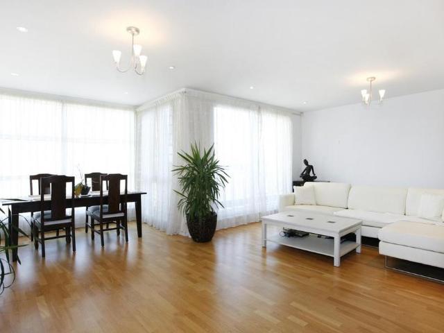 Apartment for rent in London Borough of Richmond upon Thames, Greater London