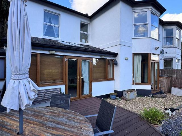 Flat for rent in Townstal, South Hams