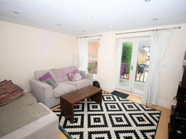 Apartment for rent in Milverton, Green Close