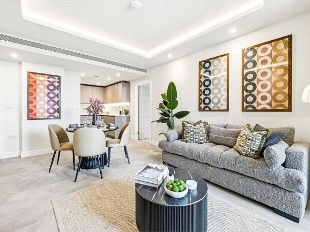Flat for rent in Nine Elms, Greater London