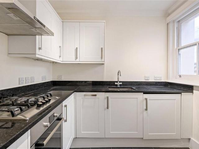 Apartment for rent in Saint Giles, Bloomsbury