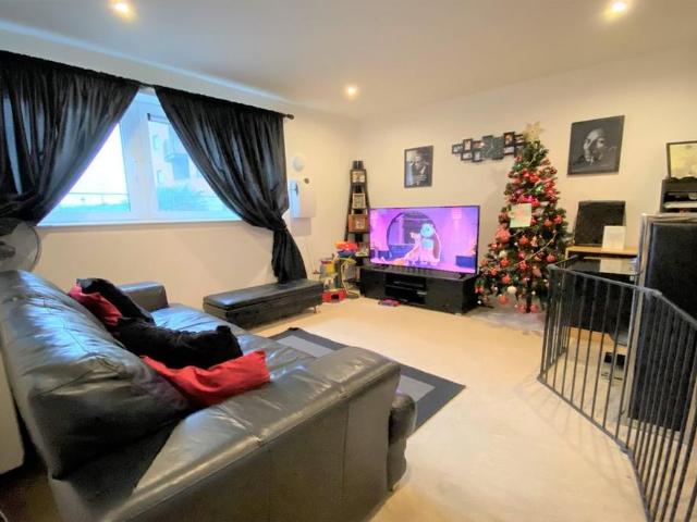 Apartment for rent in North Woolwich, Greater London