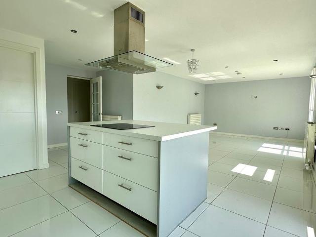 Apartment for rent in Bothwell, Scotland