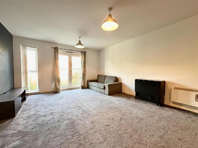 Apartment for rent in Droylsden, Tameside