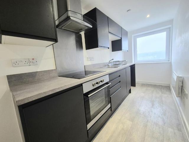Flat for rent in Fountainhead, West Yorkshire