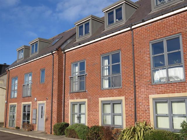 Apartment for rent in Charnock, Sheffield