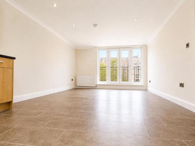 Apartment for rent in London Borough of Newham, Greater London