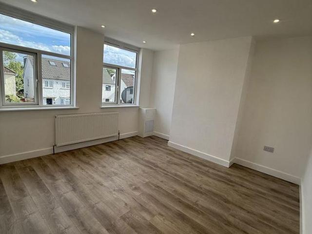 Apartment for rent in Kingswood, North Watford