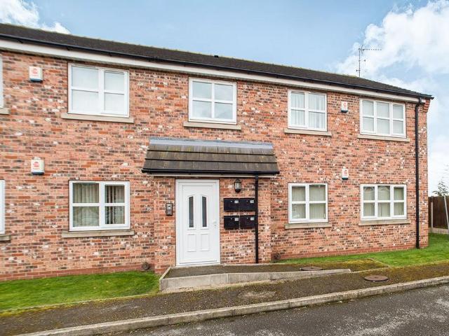 Flat for rent in Ferrybridge, West Yorkshire
