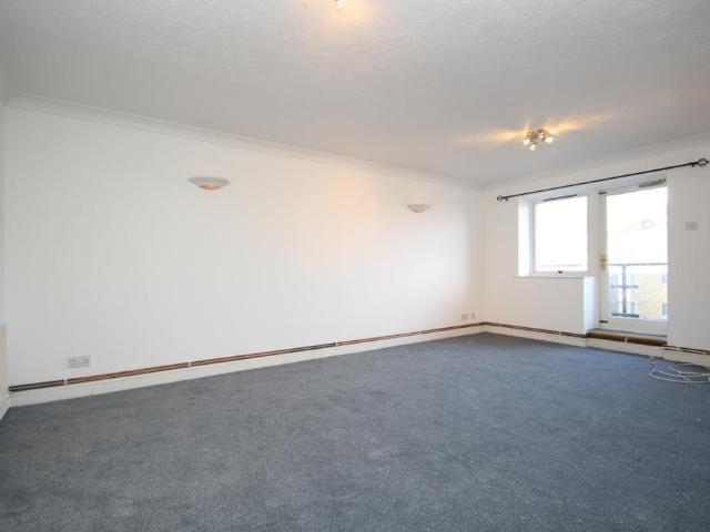 Flat for rent in London Borough of Croydon, Selhurst