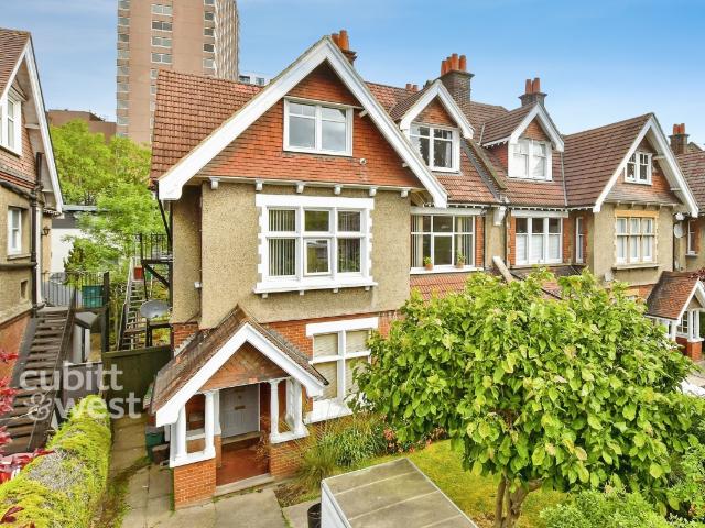 Apartment for rent in Carshalton Beeches, Greater London