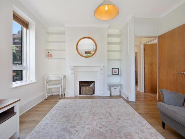 Flat for rent in Walworth, Greater London