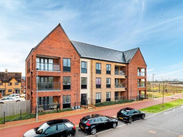 Apartment for rent in Whitehouse, Milton Keynes
