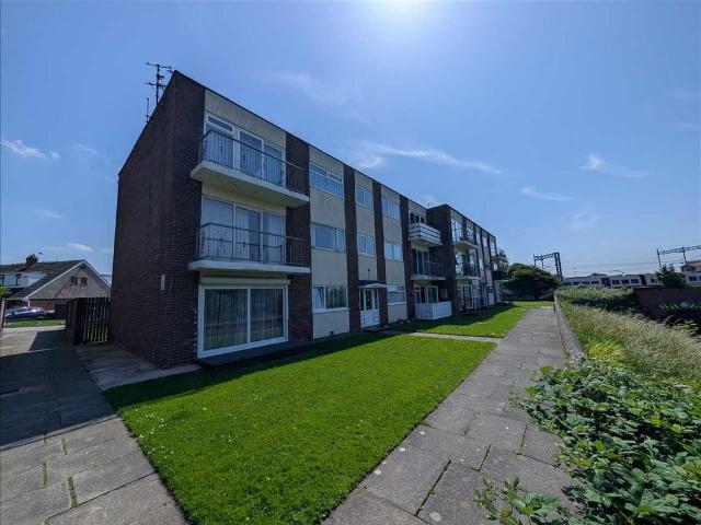 Flat for rent in Claremont, Blackpool