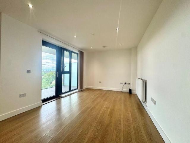 Apartment for rent in Lingfield, Tandridge