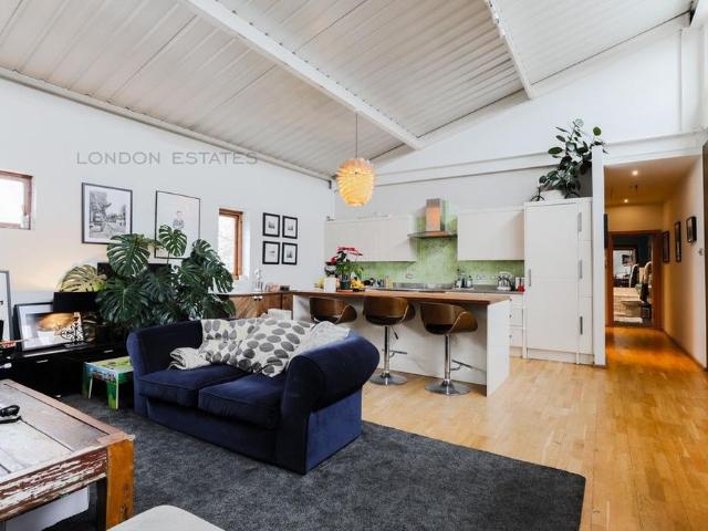 Apartment for rent in London Borough of Ealing, Greater London