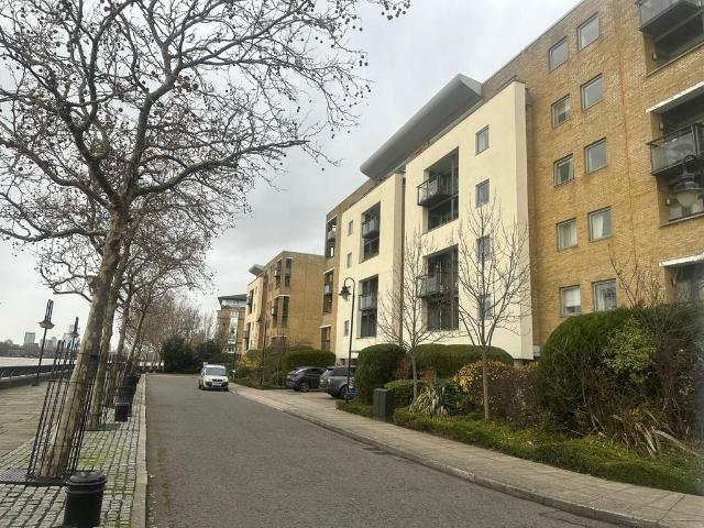 Flat for rent in Isle Of Dogs, Greater London