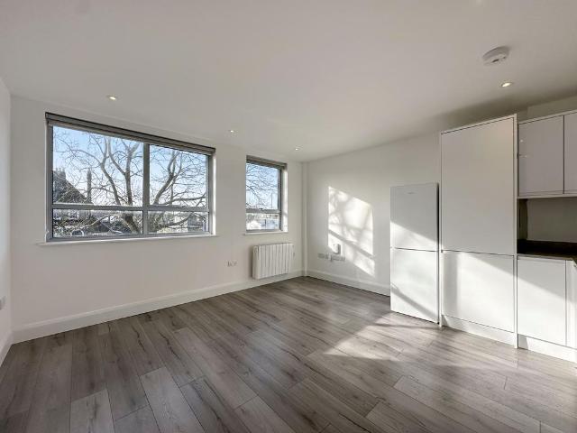 Flat for rent in Greater London