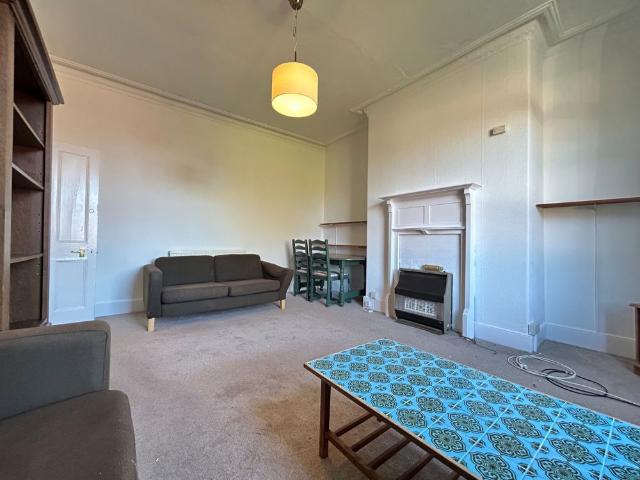 Apartment for rent in Hyde Park, West Yorkshire