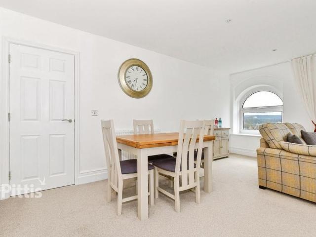 Apartment for rent in Havenstreet, Isle Of Wight