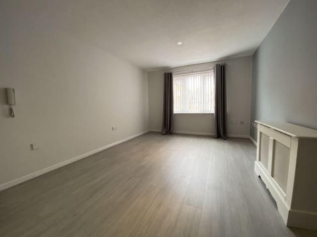 Apartment for rent in Allerton, Calderstones