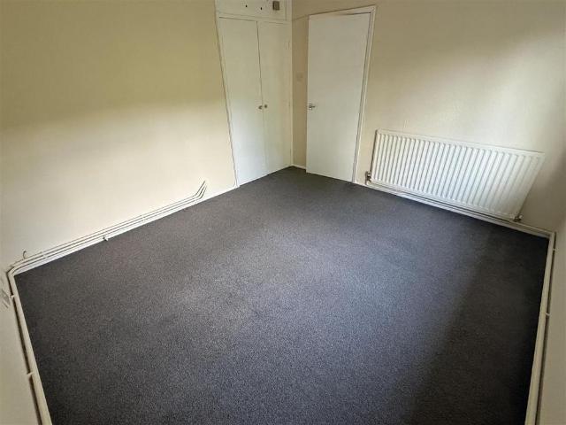 Apartment for rent in Cliff Hill, Green Close