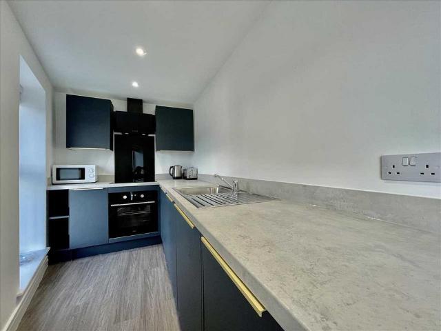 Flat for rent in Pennycomequick, Mount Wise