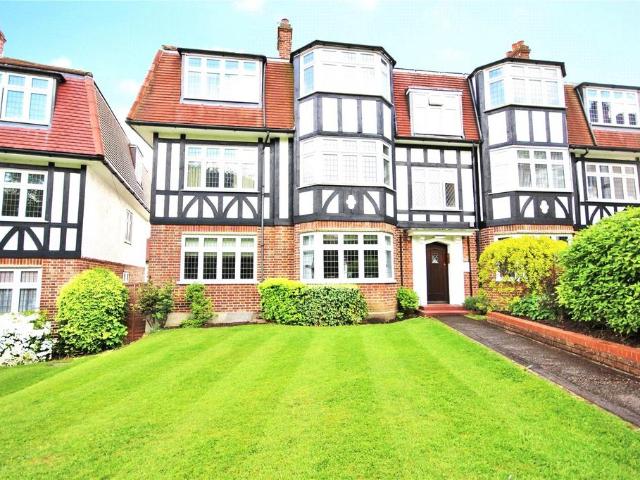 Flat for rent in Epping, Essex