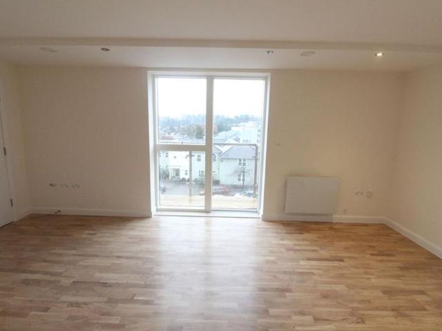 Apartment for rent in Perryfields, West Sussex