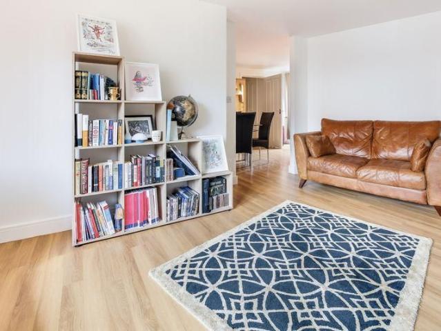 Apartment for rent in Gants Hill, Greater London
