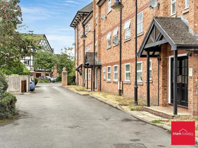 Flat for rent in Winton, Salford
