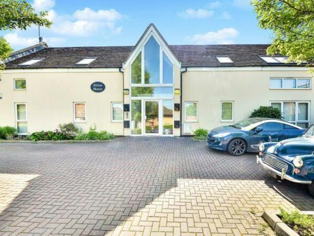 Flat for rent in Loughton, Milton Keynes