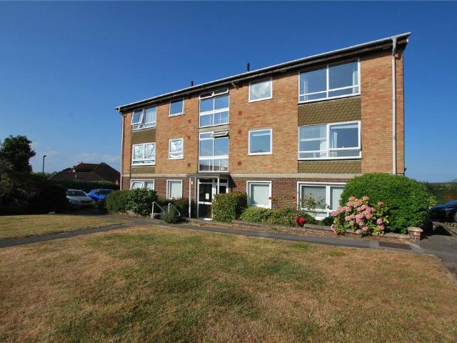 Flat for rent in Westborough, Surrey