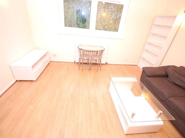 Apartment for rent in Woodside, Ballindoch