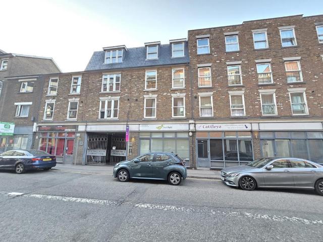 Flat for rent in Spring Park, Luton