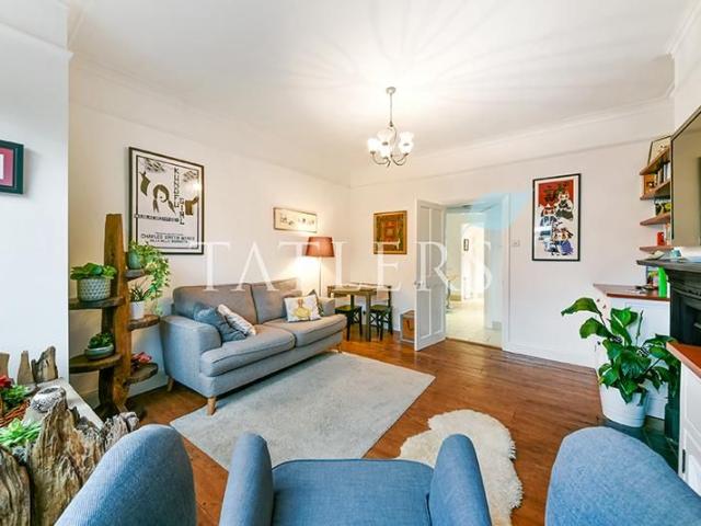 Apartment for rent in Colney Hatch, Greater London