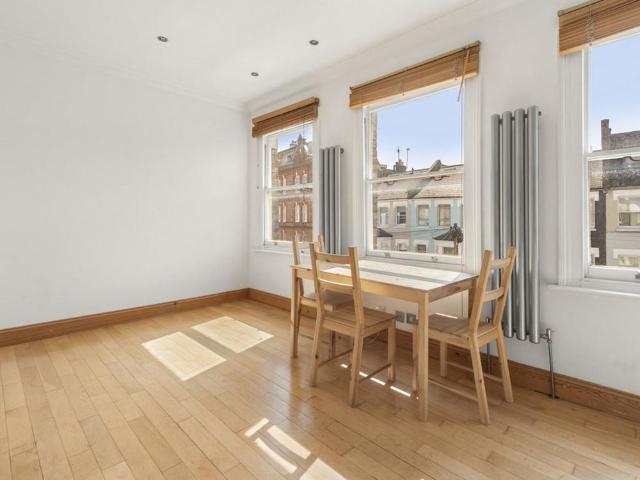 Apartment for rent in Fulham, Walham Green