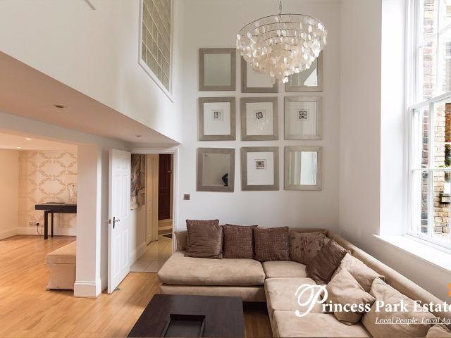 Apartment for rent in Friern Barnet, Greater London