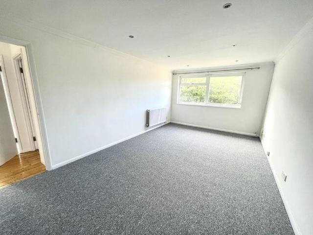Apartment for rent in Warlingham, Tandridge