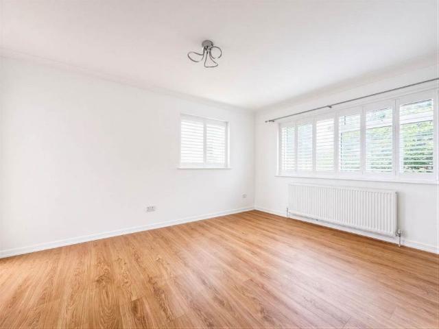 Apartment for rent in Stanpit, Christchurch