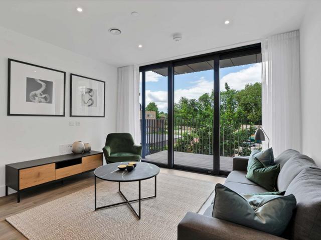 Flat for rent in Birch Green, Lower Halliford