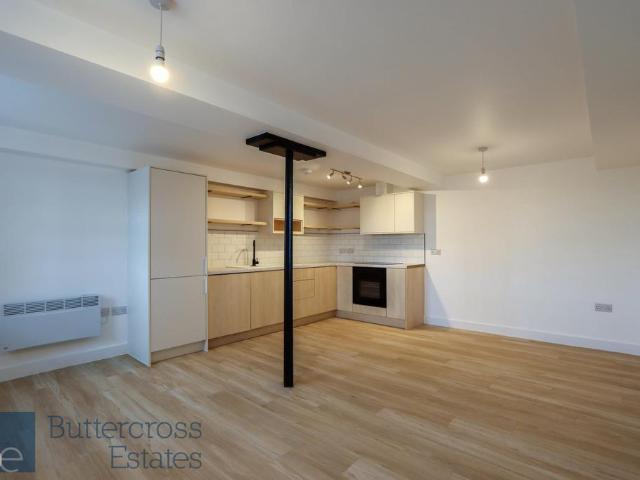 Flat for rent in Alverton, East Midlands