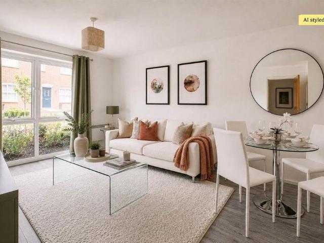 Apartment for rent in Burnedge, Greater Manchester