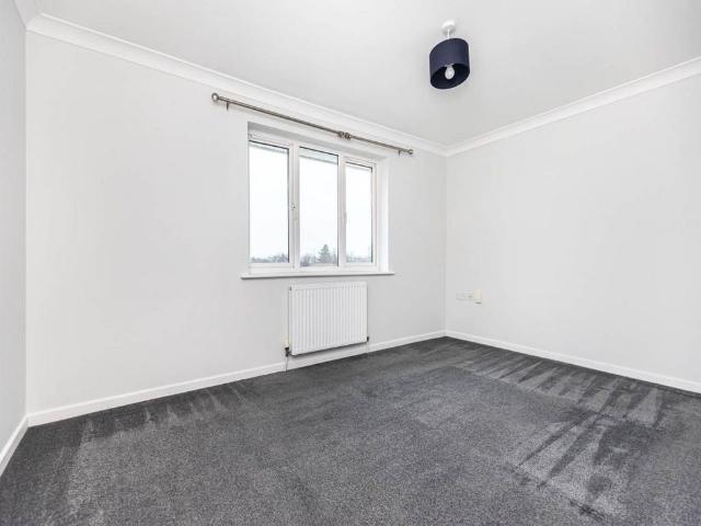 Apartment for rent in Oakdale, Poole