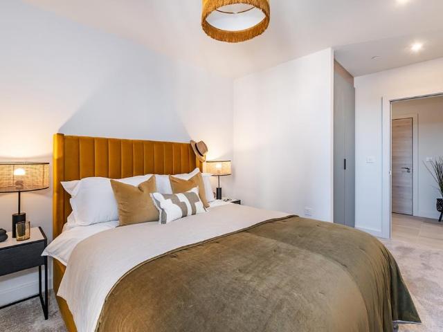 Flat for rent in Aldrington