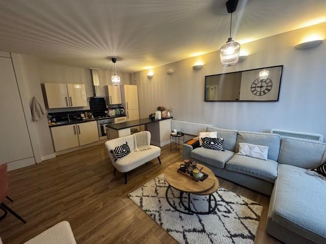 Flat for rent in St Matthew's, Old Wharf
