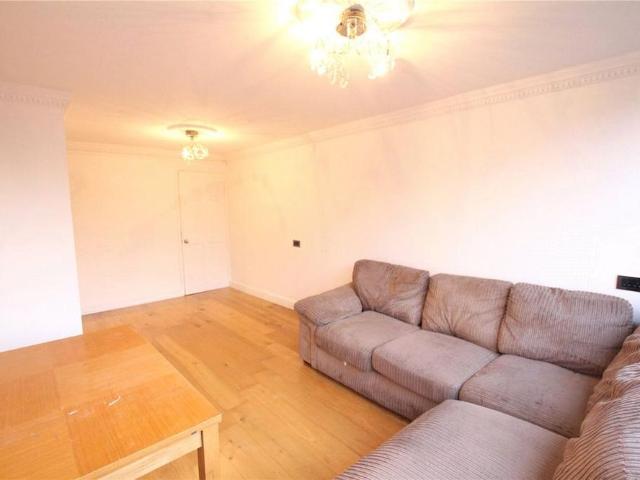 Apartment for rent in Woodford, Greater London