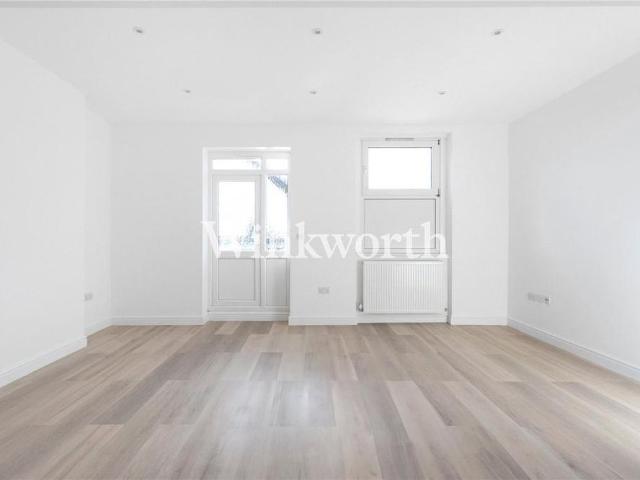 Apartment for rent in Palmers Green, Greater London