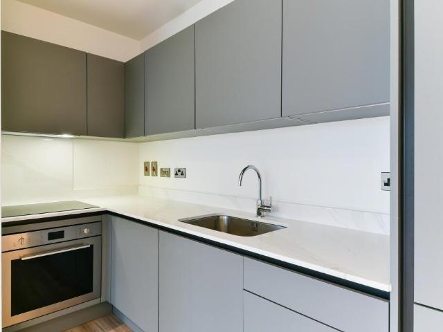 Flat for rent in Greater London